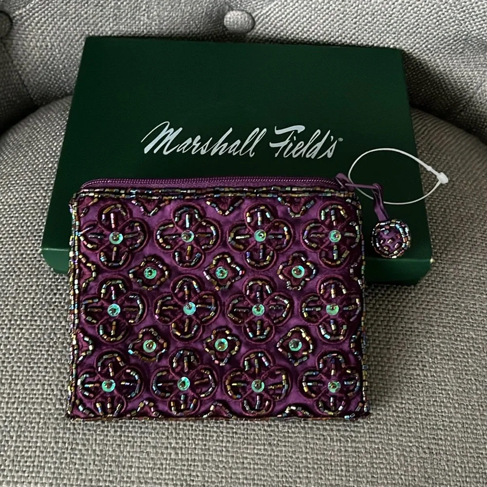 NWT Purple Beaded Women's Cosmetic/Zipper Bag.